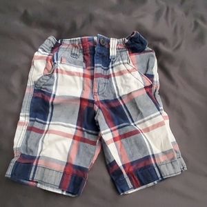 Boy's Cherokee plaid short sz 6